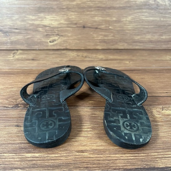 Tory Burch Thora Black Leather Flip Flops Sandals Women’s Size 6 Shoes - Picture 3 of 6